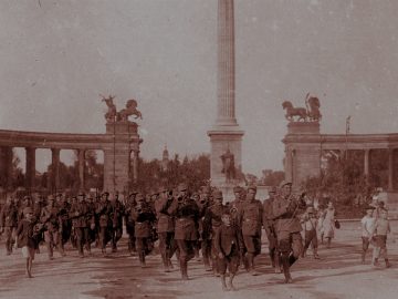 1919